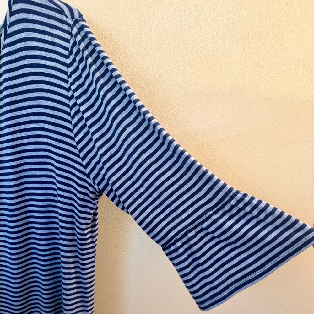 Southern Tide Heather Forever Blue Stripe Knit Ruffle Sleeve Top, Size Large - Picture 3 of 5